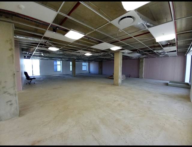 784M² OFFICE TO LET IN BRYANSTON